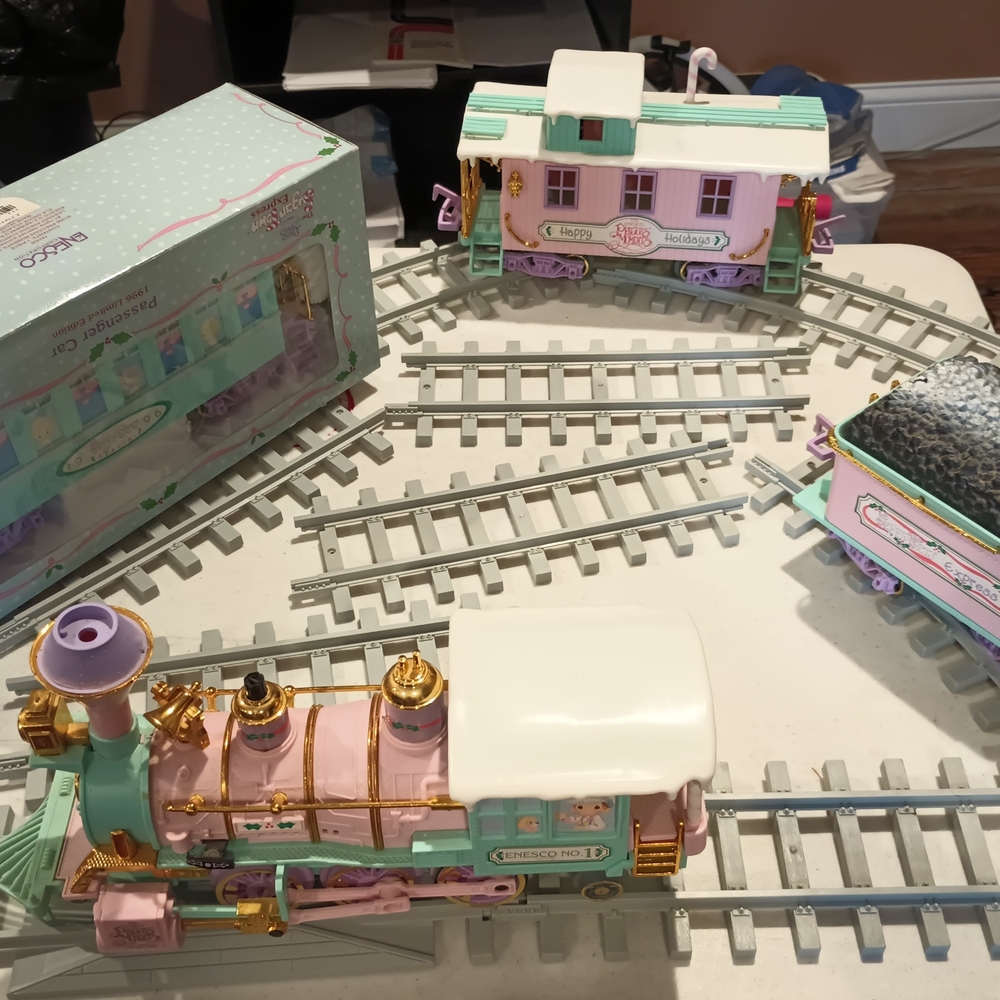 Precious Moments Pastel Train Set - Pink, Green, Gold